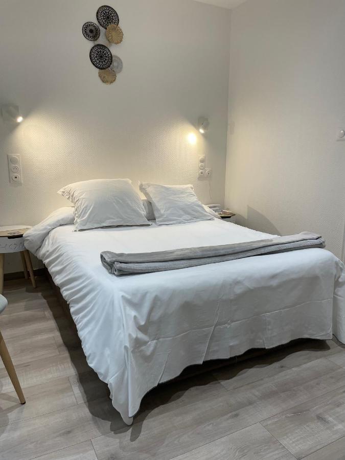 Hotel Castel Louis วิชี ภายนอก รูปภาพ